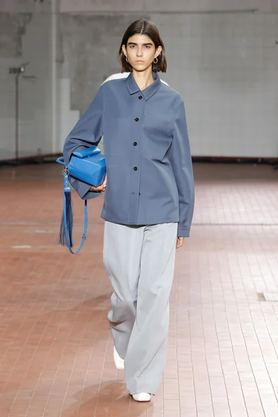 Look 2